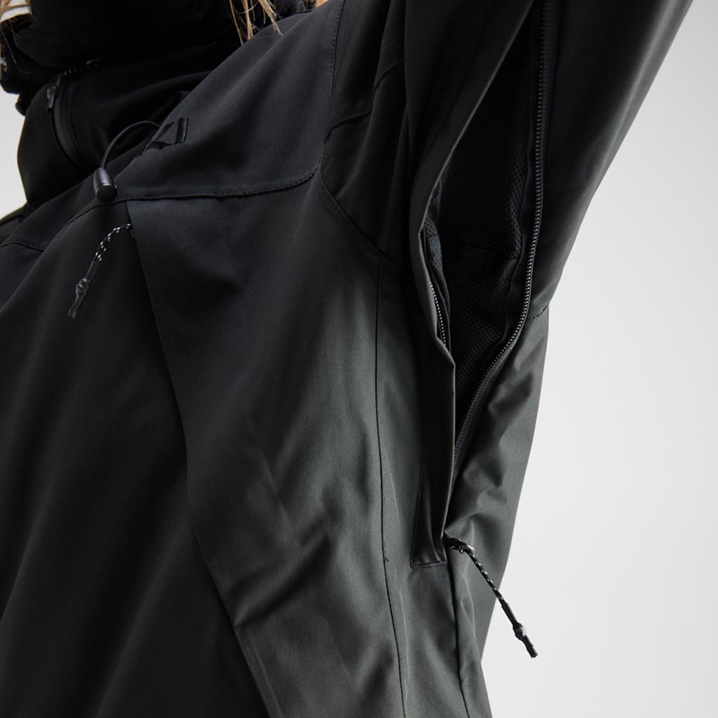 Yuki Threads 2025 Street Jacket - Black