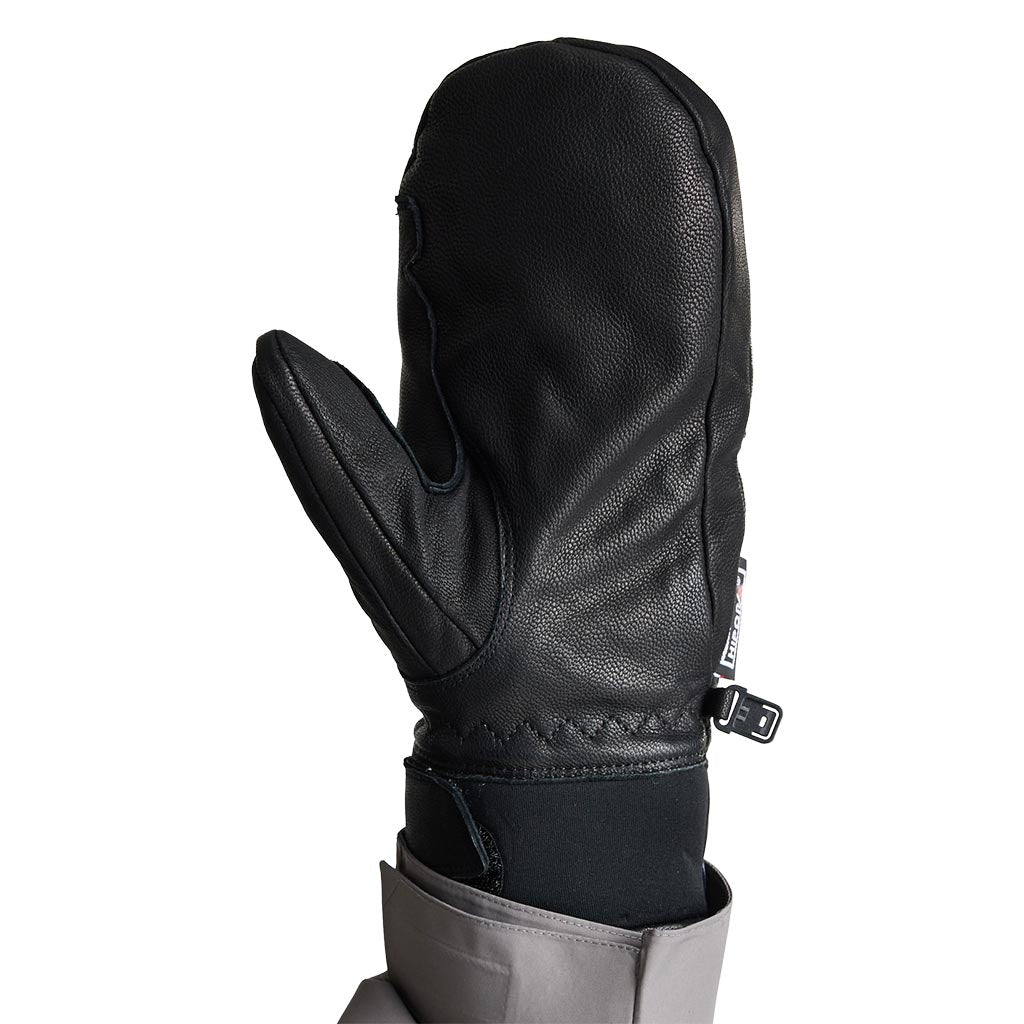 Yuki Threads Legit Mitt - Black