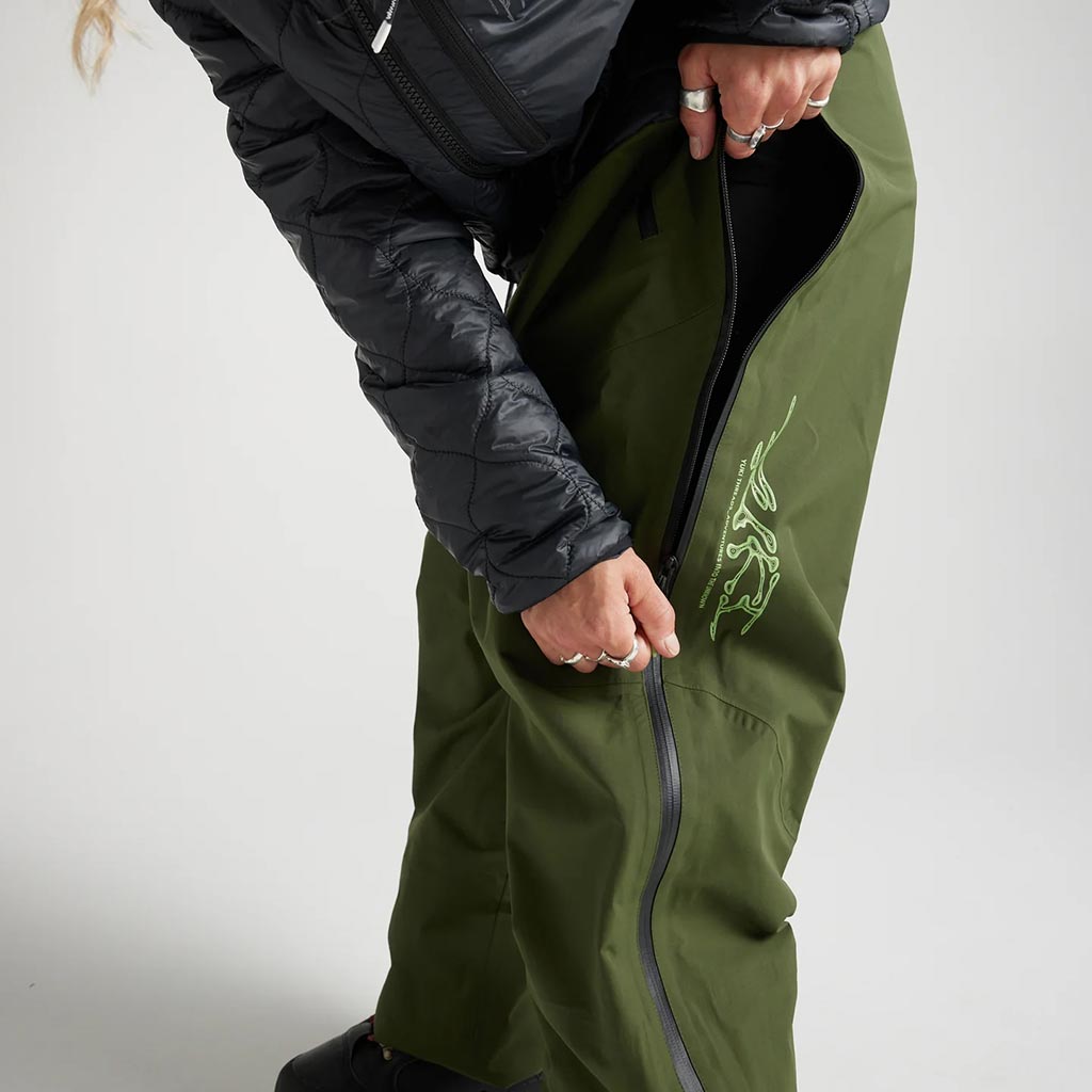 Yuki Threads 2026 Slack Country Pant - Rifle Green