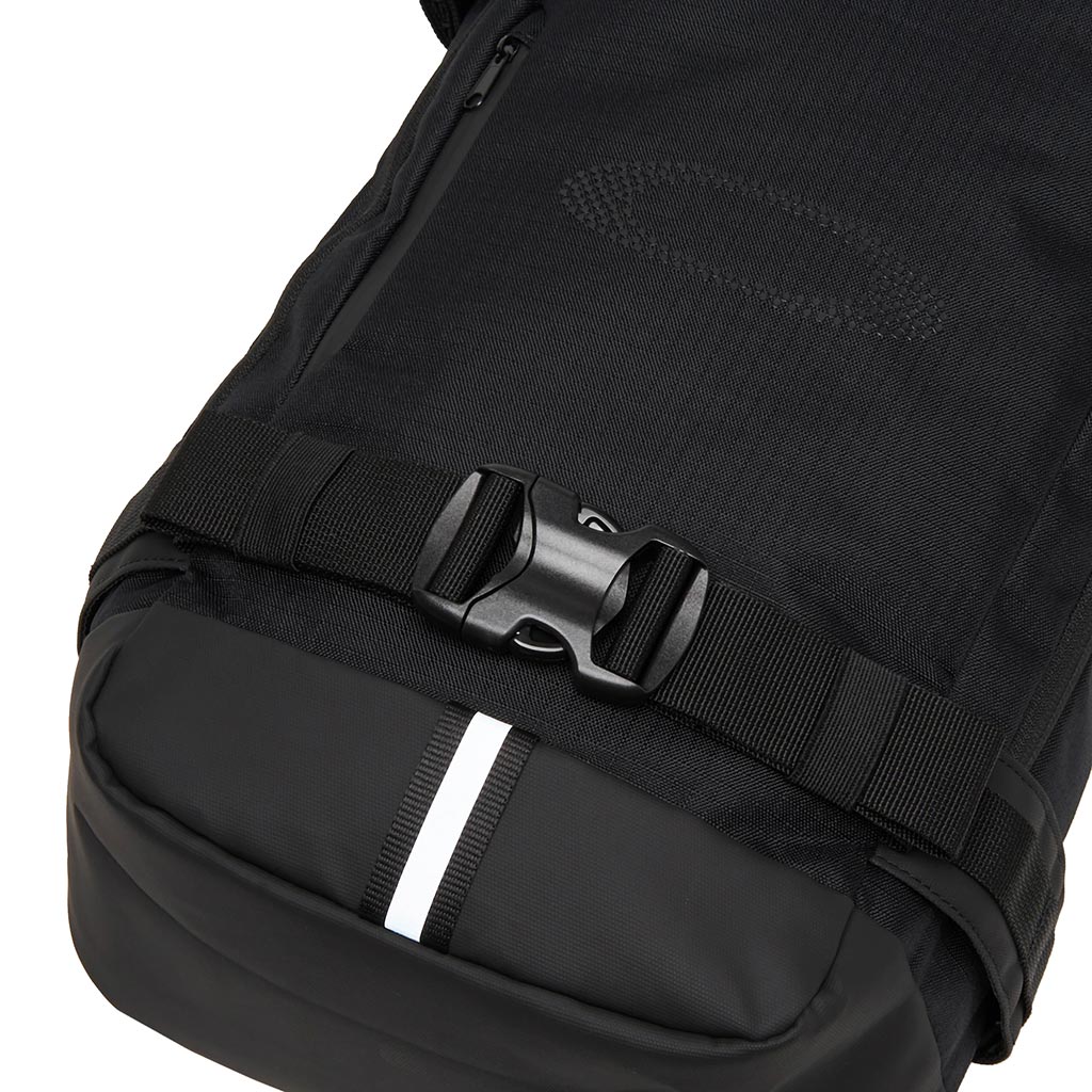 Oakley 2025 Peak RC 18L Backpack - Blackout