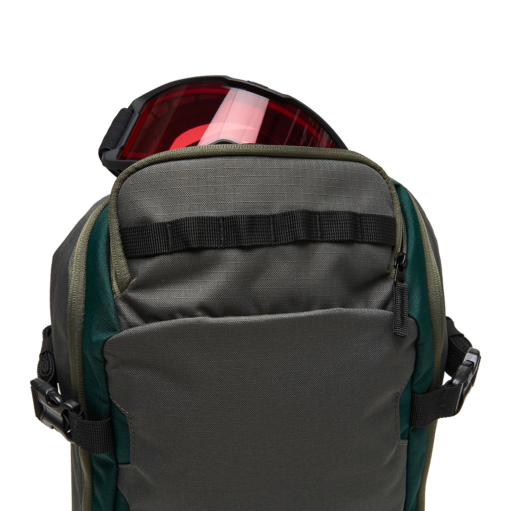 Oakley Peak RC 18L Backpack - New Dark Brush