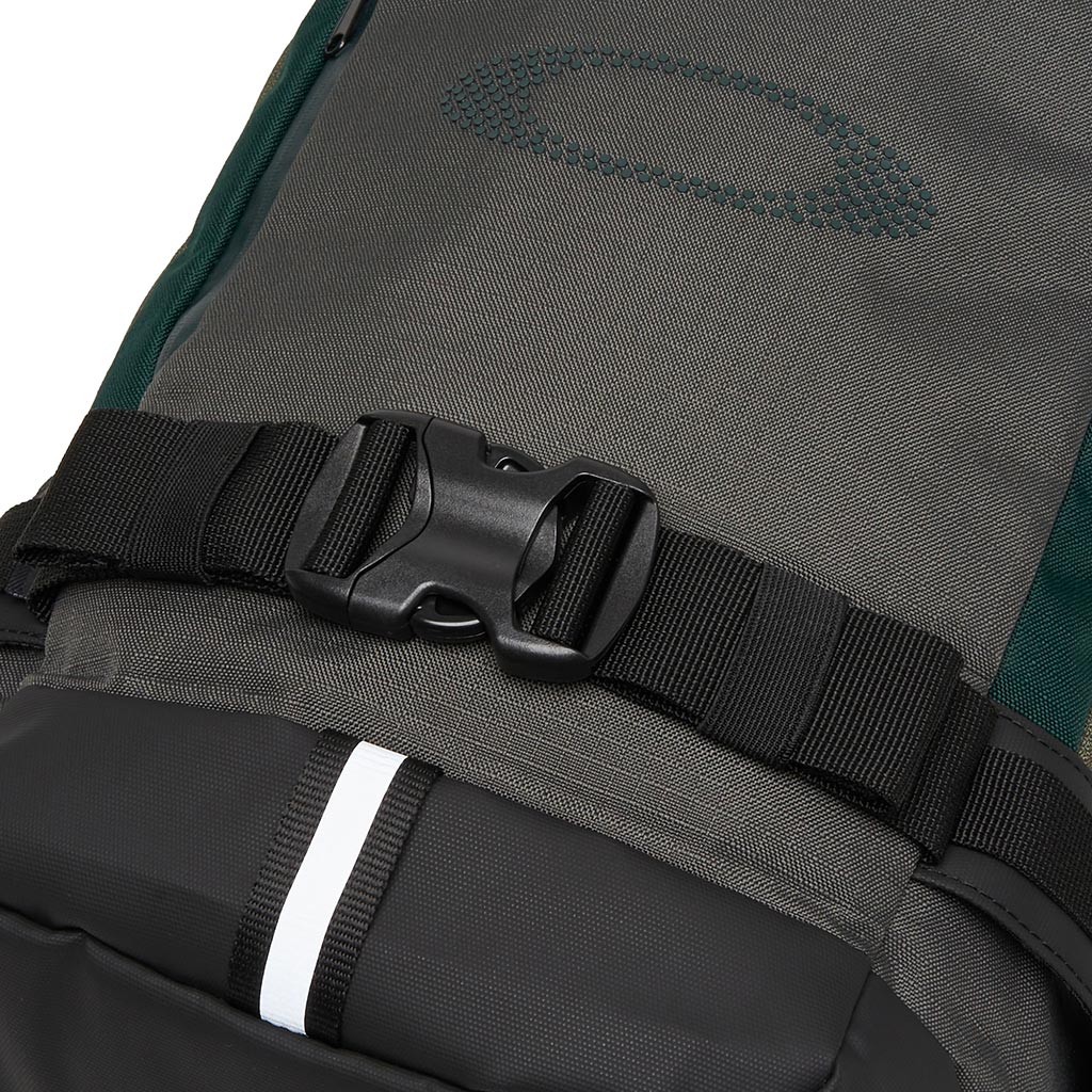 Oakley Peak RC 18L Backpack - New Dark Brush