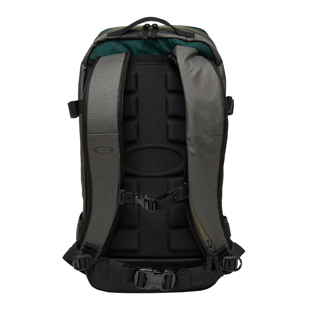 Oakley Peak RC 18L Backpack - New Dark Brush